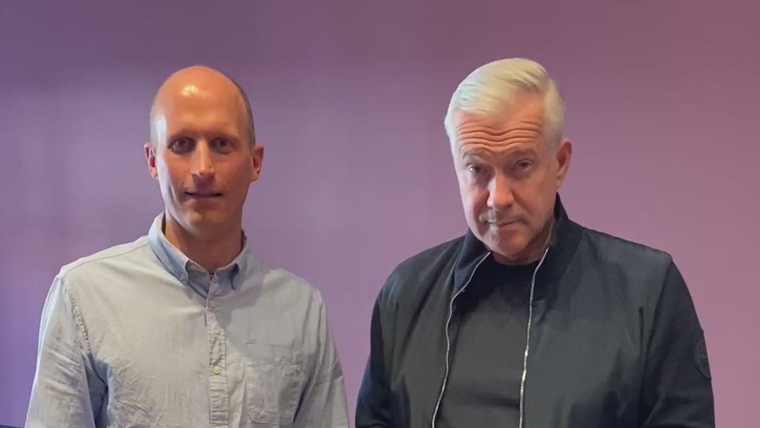 Vorschaubild: Alexander Herrmann „steht“ auf Step Flex